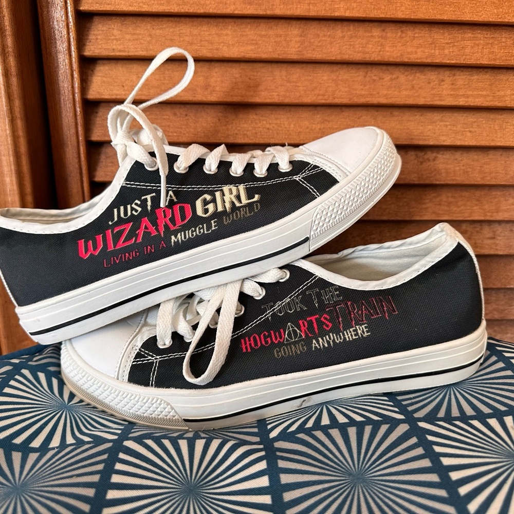 Harry Potter themed shoes! Like new